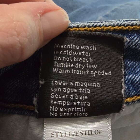 Kancan Raw Hem Destructed Mid-Rise Cropped Button Fly Jeans Sz 26 - Picture 8 of 9